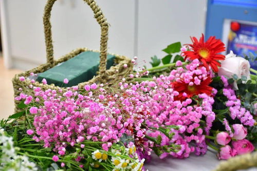 永恒的花禮，邂逅最美的自己——萬(wàn)科實(shí)驗(yàn)小學(xué)3.8婦女節(jié)主題插花活動(dòng)紀(jì)實(shí)